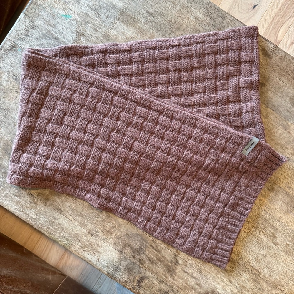 WOOL SCARF